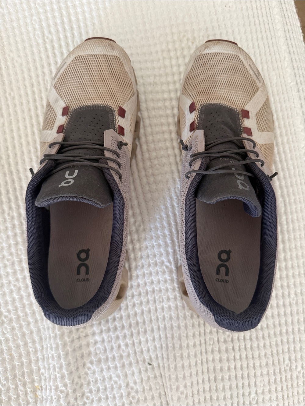 On Running Women’s Cloud Shoes in Beige and purple - Picture 5 of 5